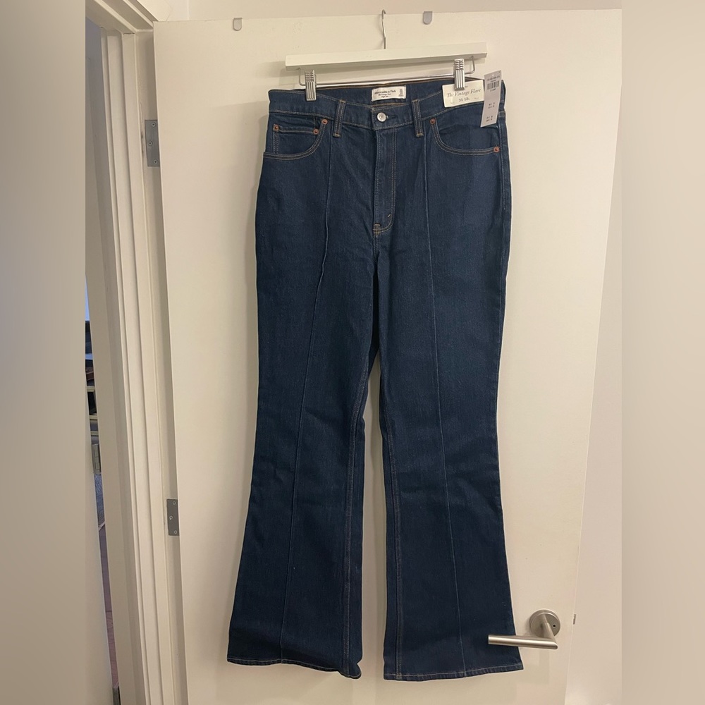 Abercrombie & Fitch Vintage Flare Jeans High Rise Size 31 Long Color Super Dark